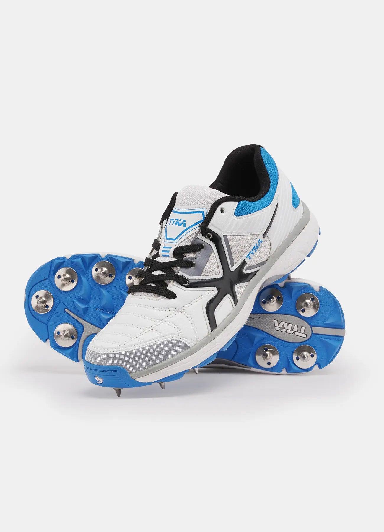 SPORTS SHOES